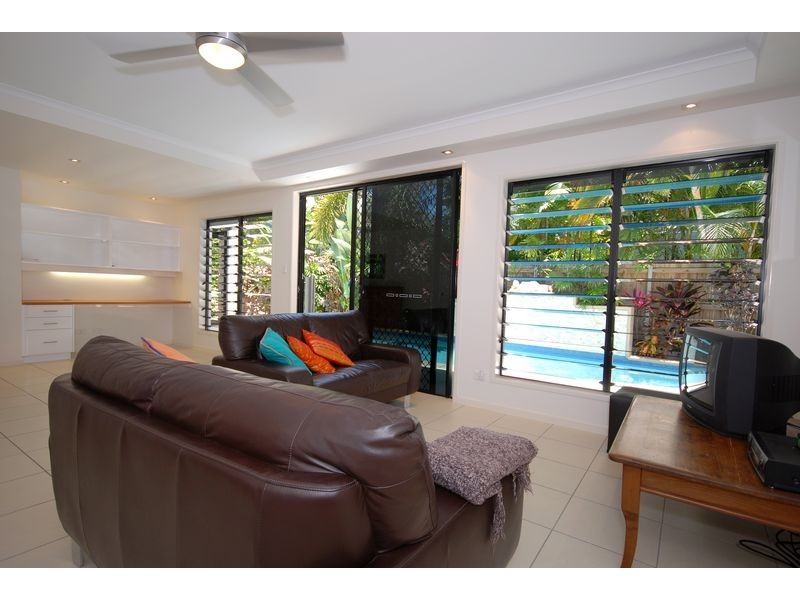 11  ARLINGTON ESPLANADE, Clifton Beach QLD 4879