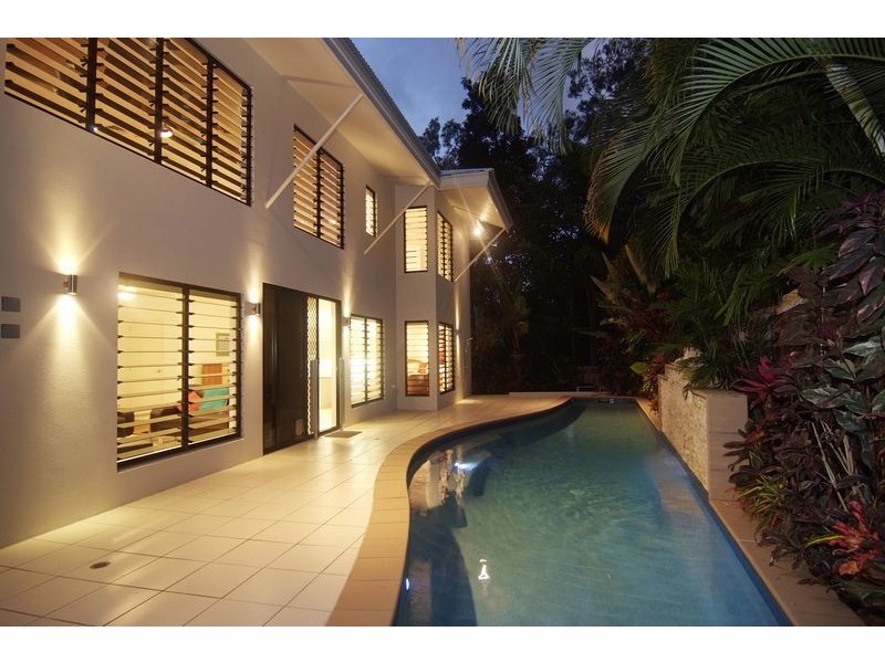 11  ARLINGTON ESPLANADE, Clifton Beach QLD 4879