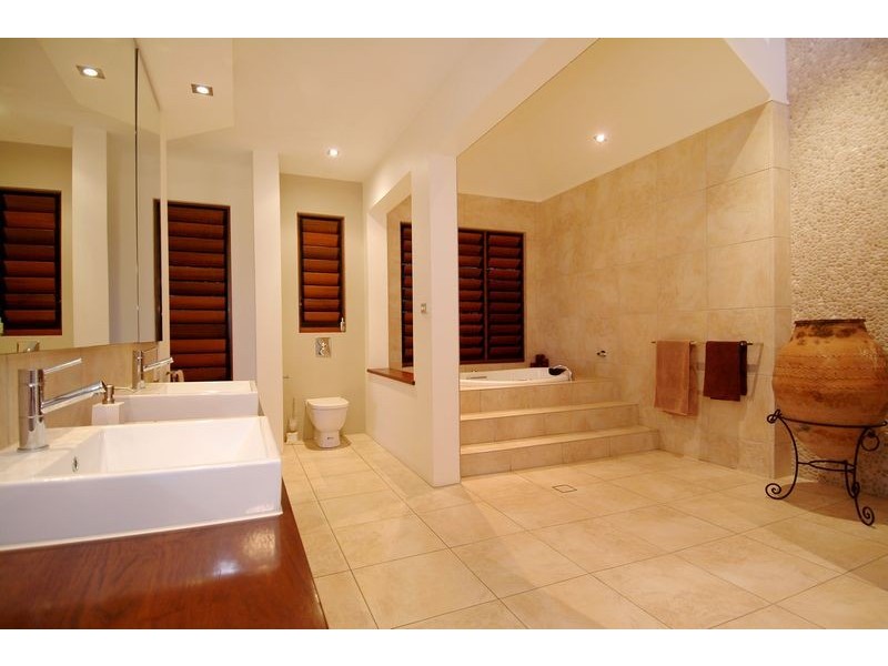 15  Raintree Place, Edge Hill QLD 4870