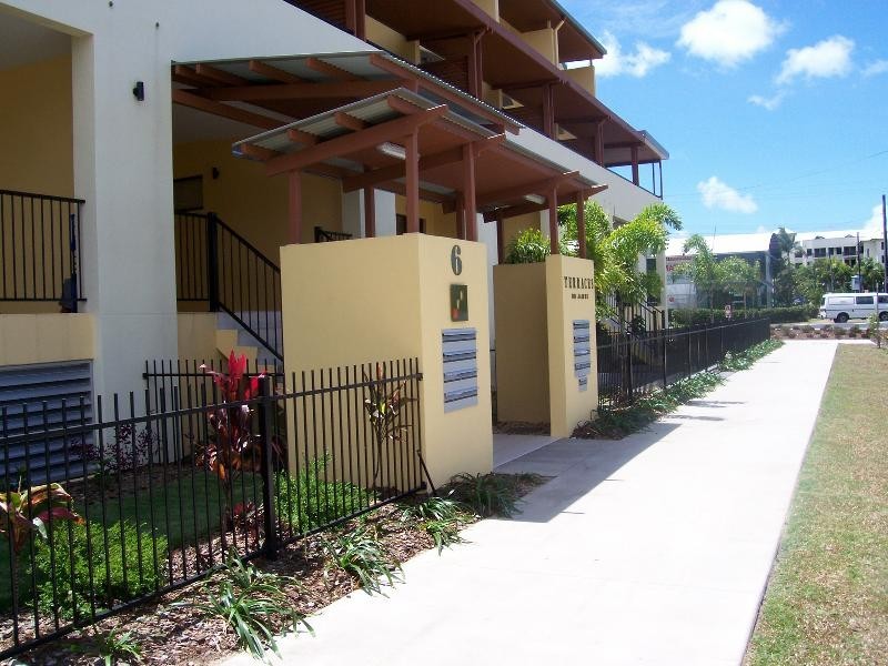 APT 5/6  James Street, Cairns QLD 4870
