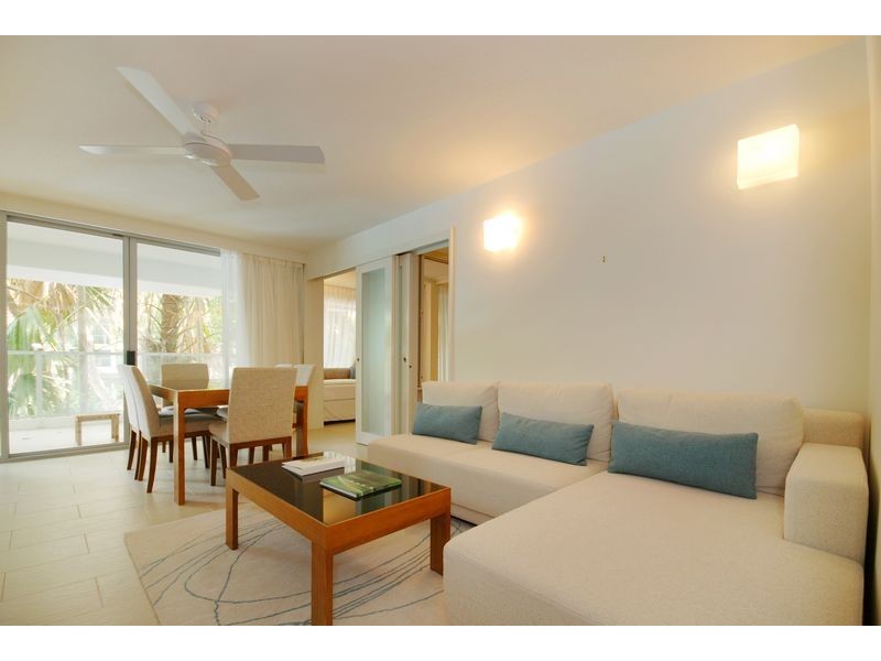 4207 WILLIAMS ESPLANADE, Palm Cove QLD 4879