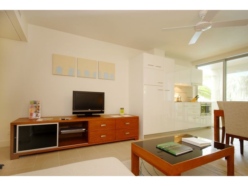 4207 WILLIAMS ESPLANADE, Palm Cove QLD 4879