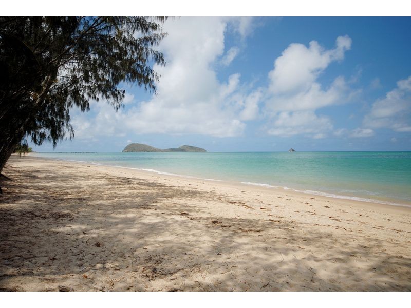 4207 WILLIAMS ESPLANADE, Palm Cove QLD 4879
