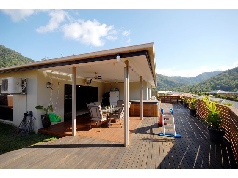 11  ELLIE BANNING CLOSE, Redlynch QLD 4870