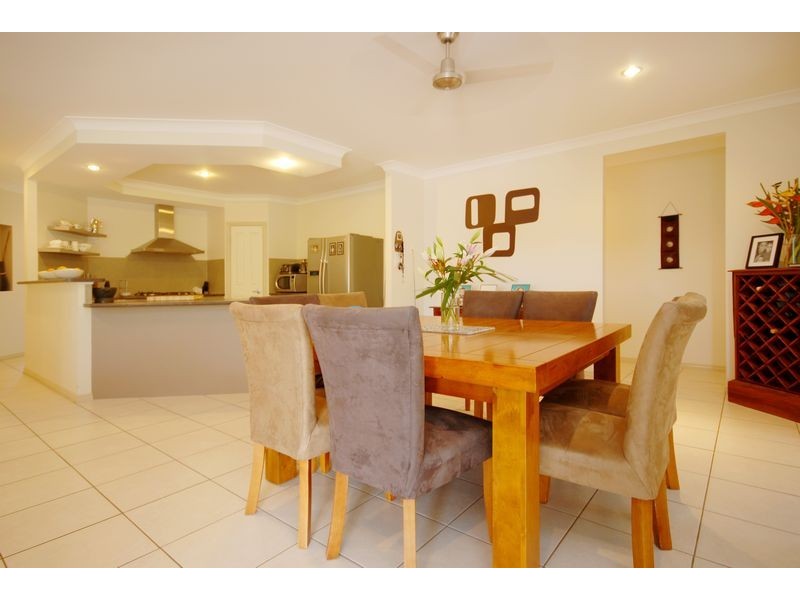 11  ELLIE BANNING CLOSE, Redlynch QLD 4870