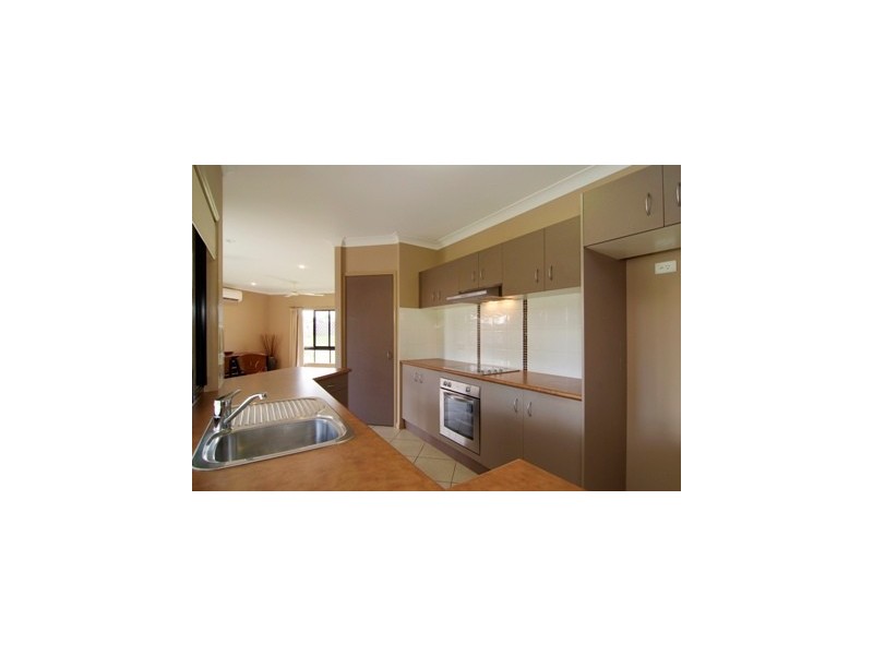 12 Tin Sang Close, Edmonton QLD 4869