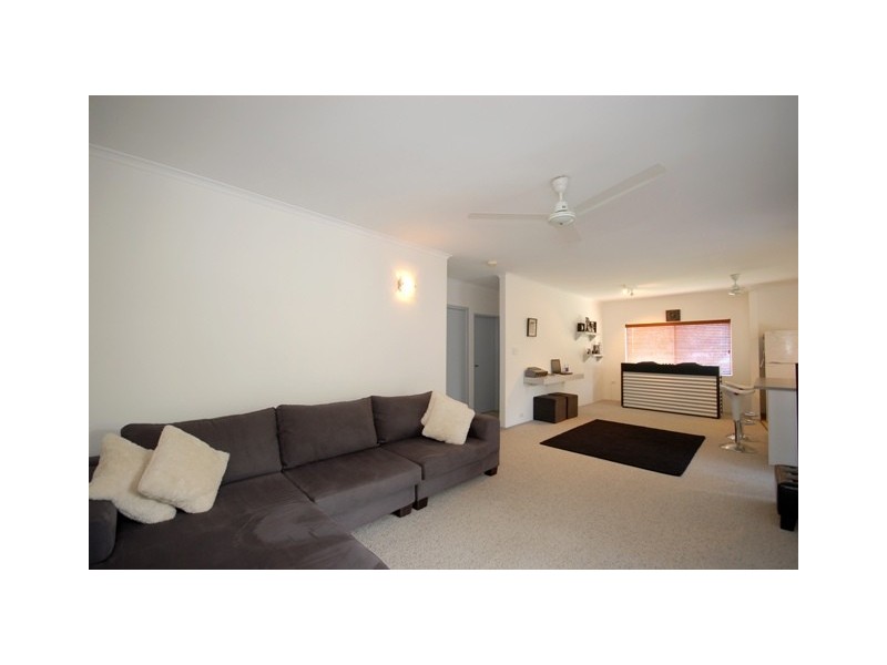 6 / 40 Old Smithfield Road, Freshwater QLD 4870