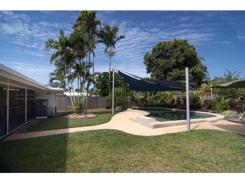 12 Vianen Close, Bentley Park QLD 4869