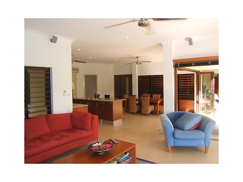 63  Mitre St, Port Douglas QLD 4877