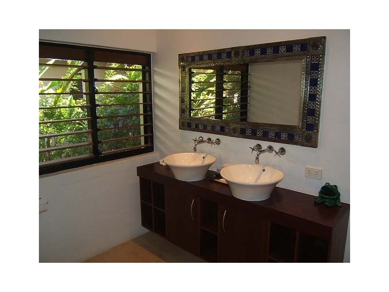 63  Mitre St, Port Douglas QLD 4877