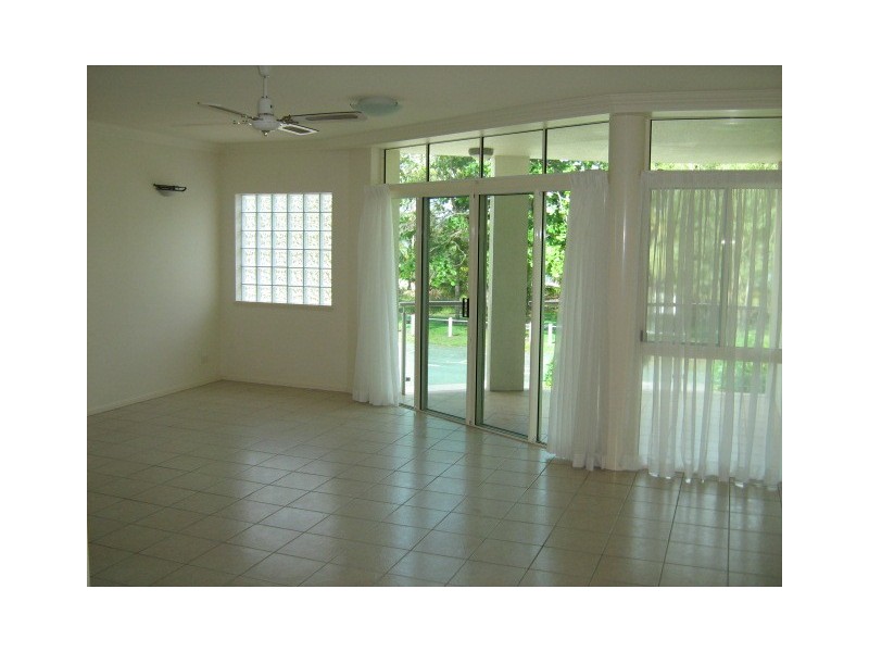 Level 2 4/27 Sims Esplanade, Yorkeys Knob QLD 4878