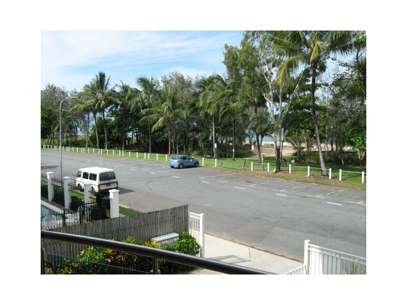 Level 2 4/27 Sims Esplanade, Yorkeys Knob QLD 4878