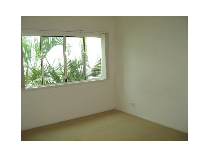 Level 2 4/27 Sims Esplanade, Yorkeys Knob QLD 4878