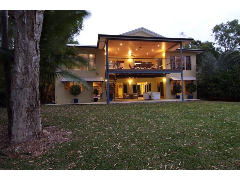 1  MAGNOLIA STREET, Holloways Beach QLD 4878