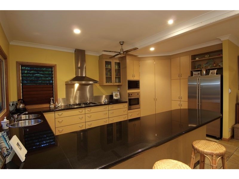 1  MAGNOLIA STREET, Holloways Beach QLD 4878