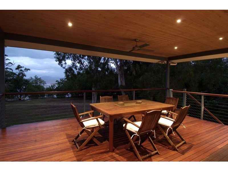 1  MAGNOLIA STREET, Holloways Beach QLD 4878