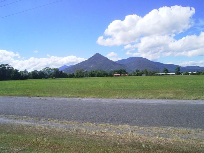 120  Dexter Road, Gordonvale QLD 4865