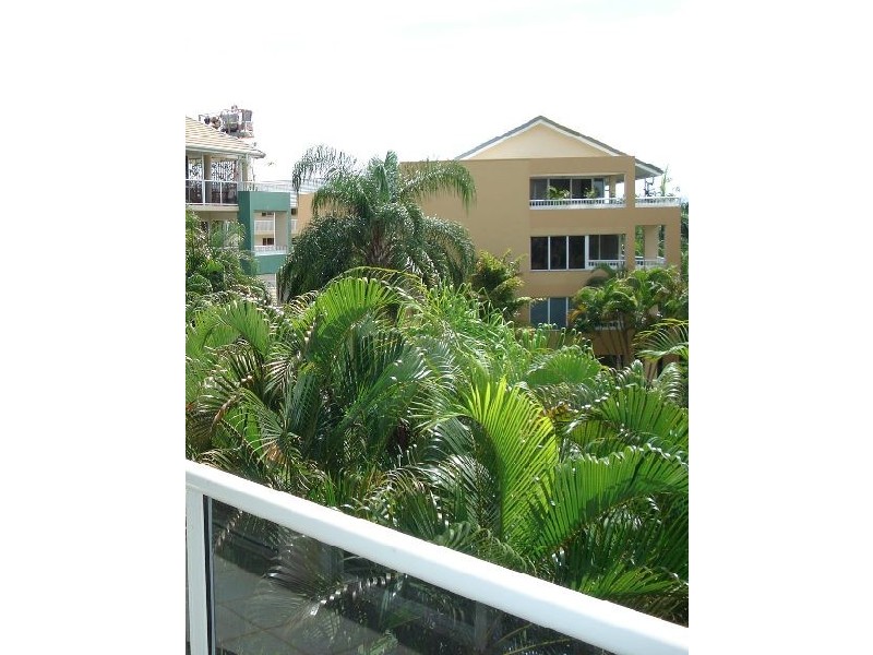 Level 3 418/235  Coral Coast Drive, Palm Cove QLD 4879