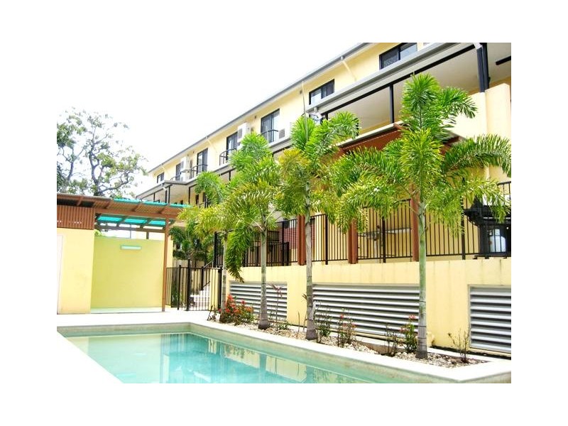 APT. 2 /   243 Mcleod Street, Cairns QLD 4870