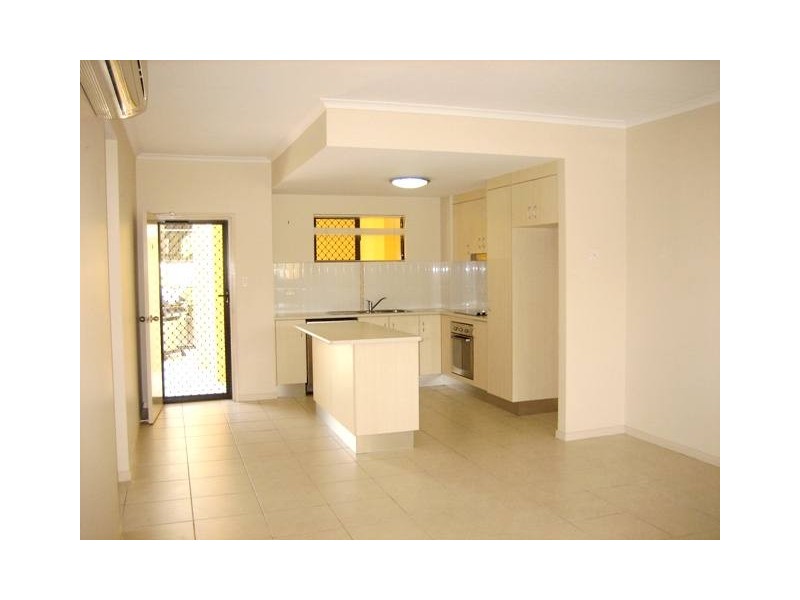 APT. 2 /   243 Mcleod Street, Cairns QLD 4870