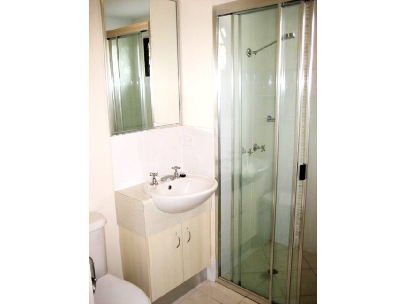 APT. 2 /   243 Mcleod Street, Cairns QLD 4870