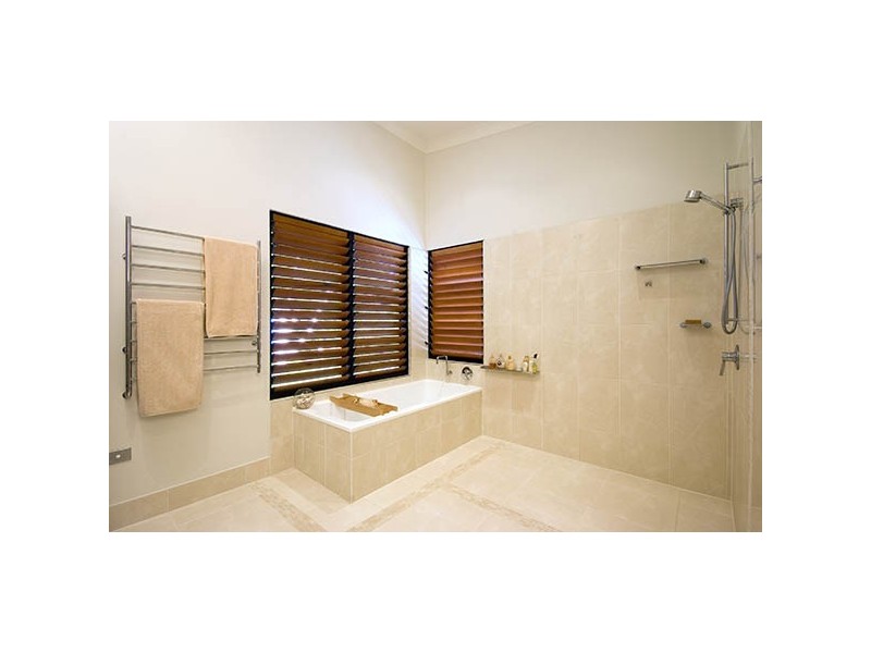 18  Evans Road, Cairns QLD 4870