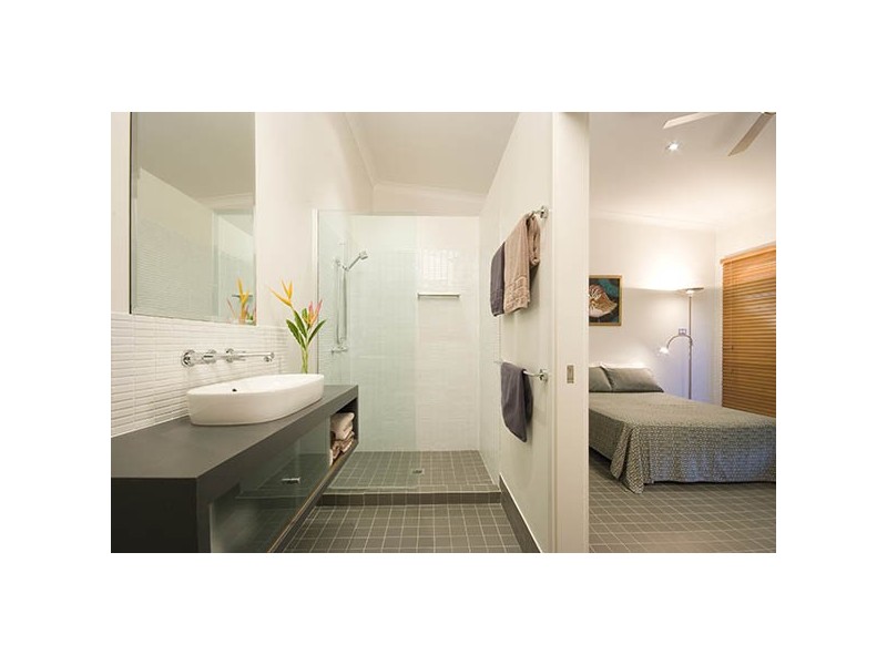 18  Evans Road, Cairns QLD 4870