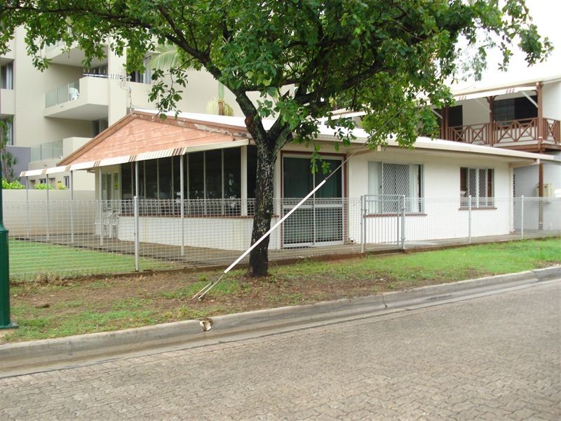 71  Williams Esplanade, Palm Cove QLD 4879