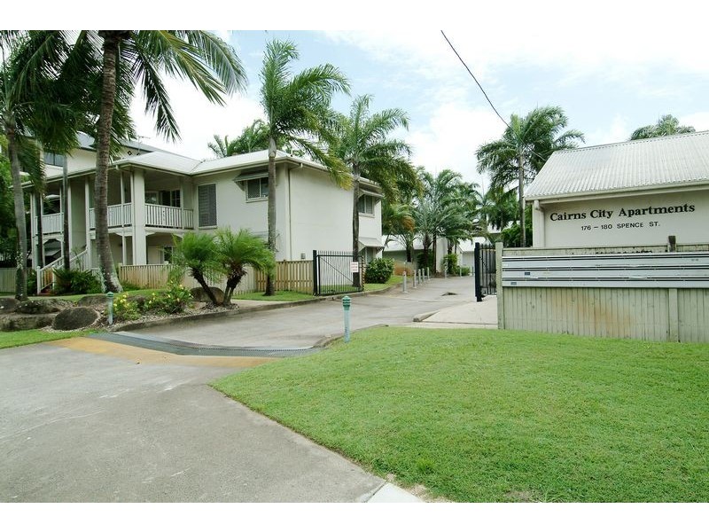 24/176  Spence Street, Cairns QLD 4870