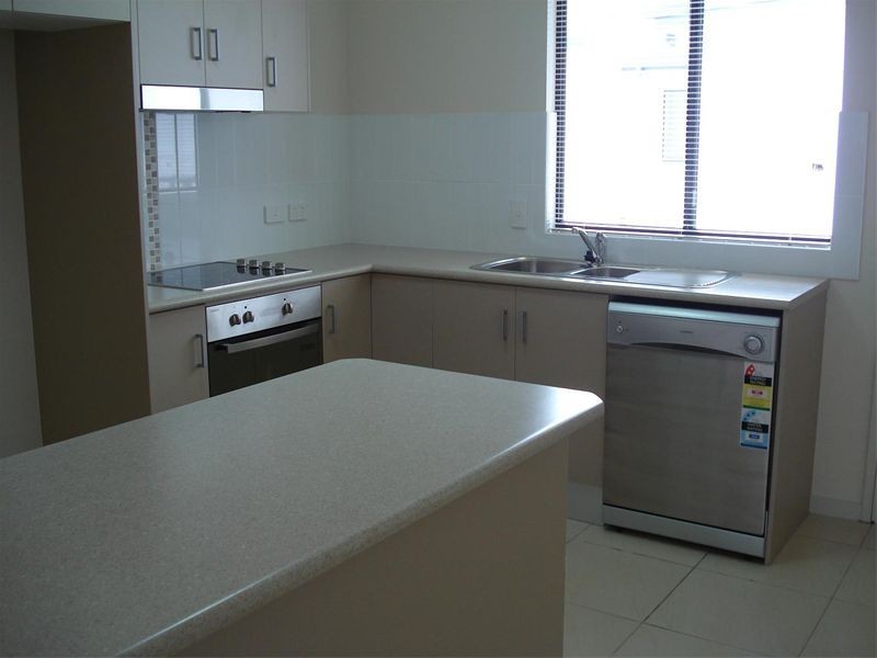 APT. 1 / 376 to 382 Severin Street, Cairns QLD 4870
