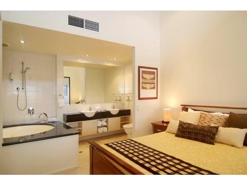 Apartment 10 Macrossan St, Port Douglas QLD 4877