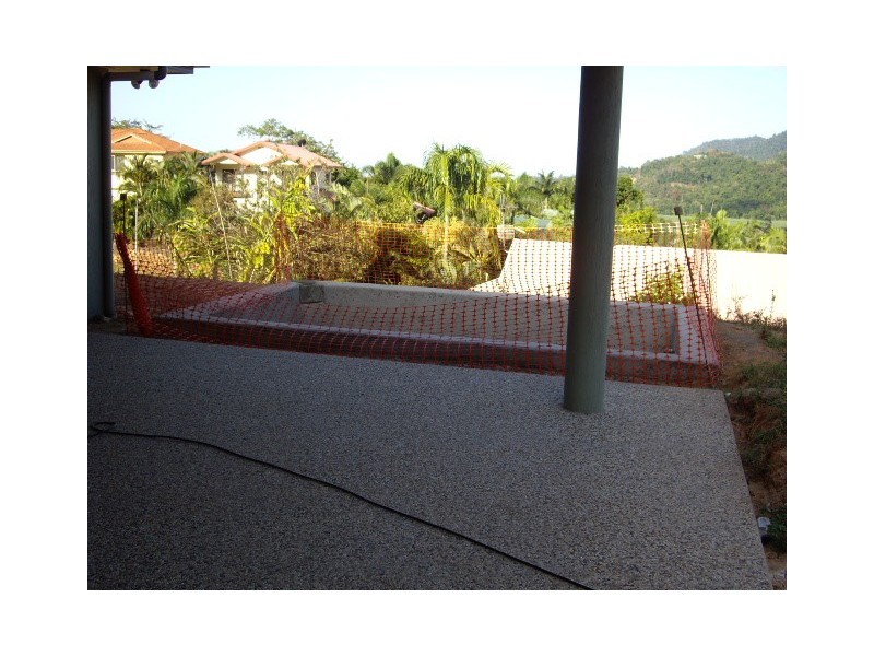 4  Buckinghamia Street, Redlynch QLD 4870