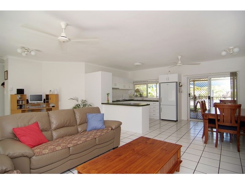 12 Vianen Close, Bentley Park QLD 4869