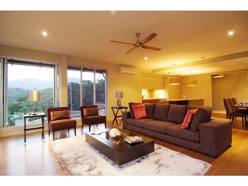 44  Gloucester Street, Whitfield QLD 4870