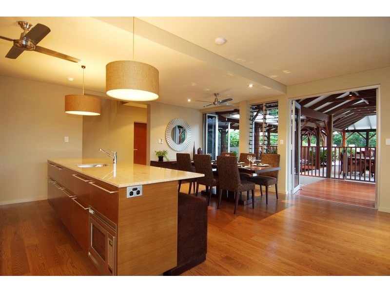 44  Gloucester Street, Cairns QLD 4870