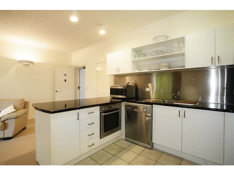 APT. 12 / 327  Lake Street, Cairns QLD 4870