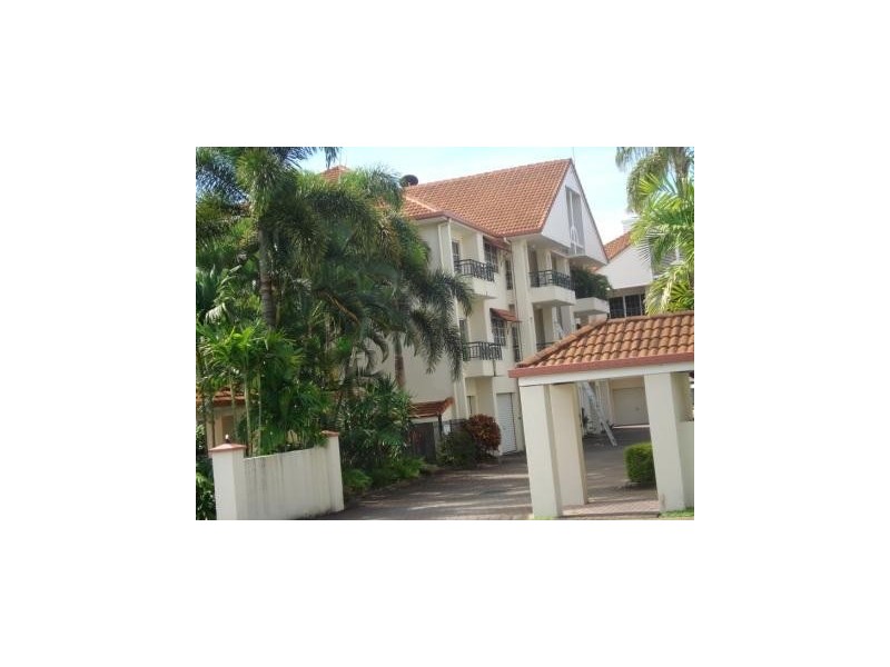 APT. 12 / 327  Lake Street, Cairns QLD 4870