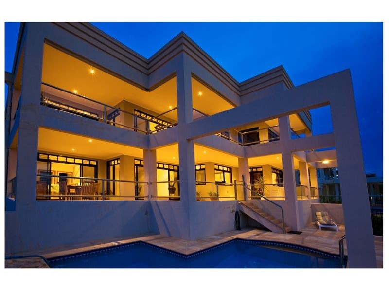 11  CLEVELAND TERRACE, Townsville QLD 4810