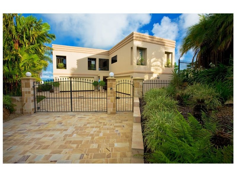 11  CLEVELAND TERRACE, Townsville QLD 4810