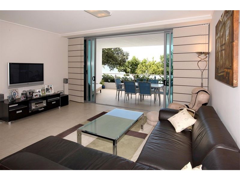 APT 102/   72-74 The Strand, Townsville QLD 4810