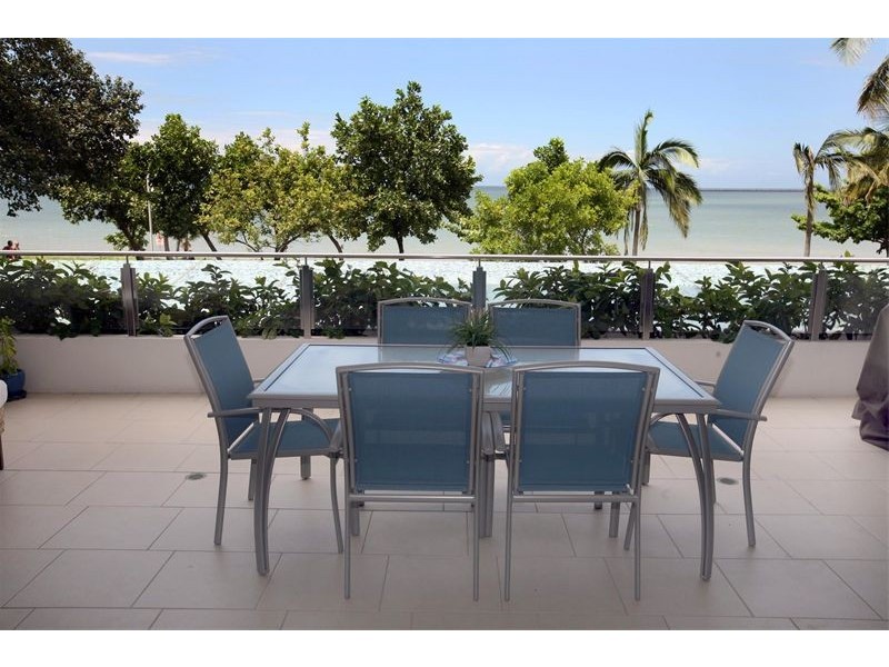 APT 102/   72-74 The Strand, Townsville QLD 4810