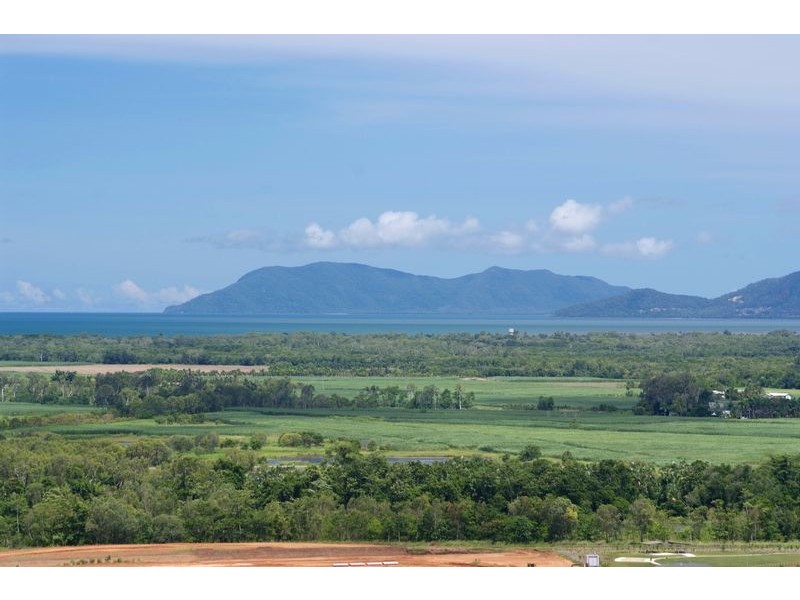 17 Amaroo Close, Smithfield QLD 4878