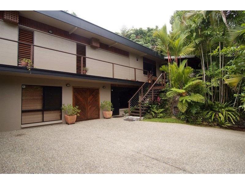 28  BELLEVUE CRESCENT, Edge Hill QLD 4870