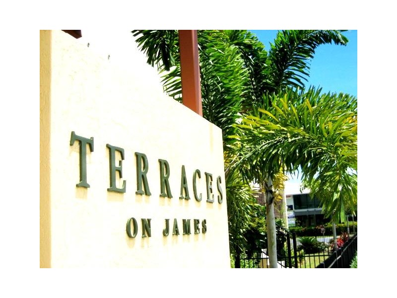 Apt.8 /   243 MCLEOD STREET, Cairns North QLD 4870