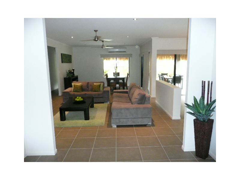 3 Rossman Road, Smithfield QLD 4878