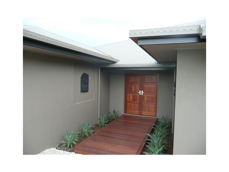 3 Rossman Road, Smithfield QLD 4878