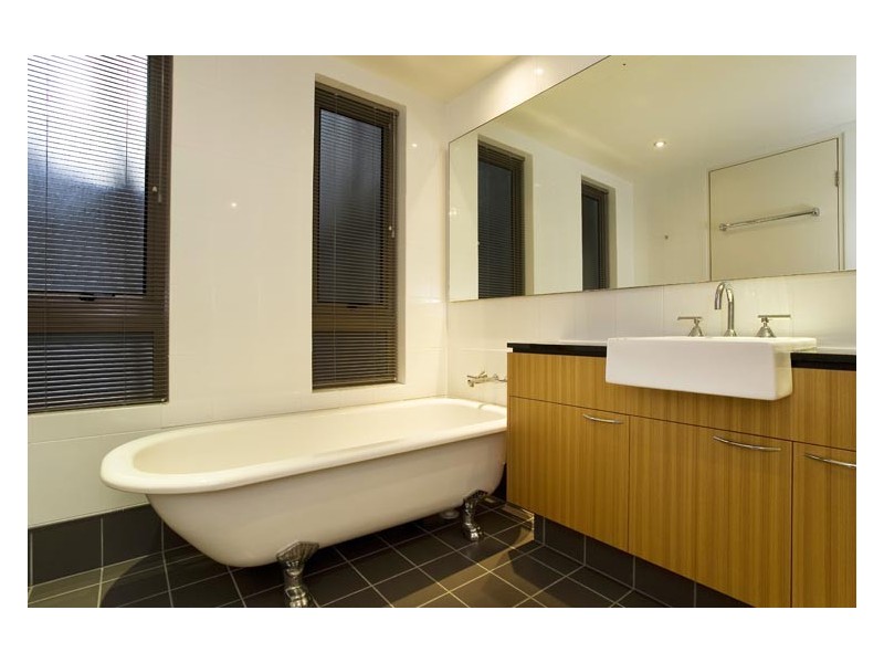11 COLONEL CUMMINGS DRIVE, Palm Cove QLD 4879