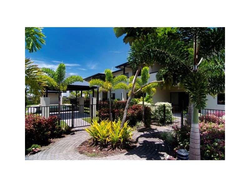Level 1 3/12  Oyster Court, Footprints, Trinity Beach QLD 4879