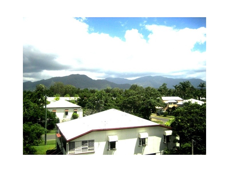 APT.14 / 243  MCLEOD STREET, Cairns North QLD 4870
