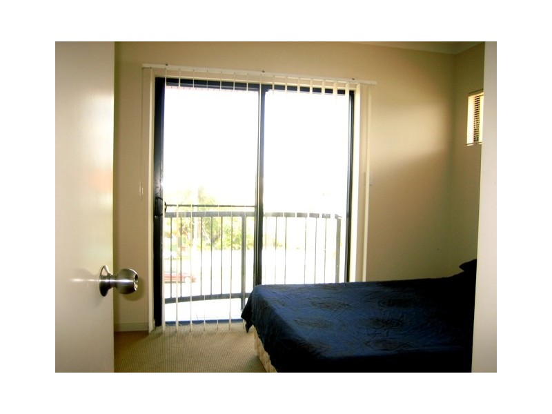 APT.14 / 243  MCLEOD STREET, Cairns North QLD 4870
